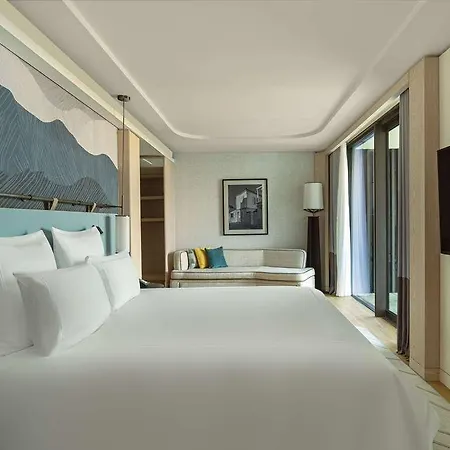 Swissotel And Cesme Hotel