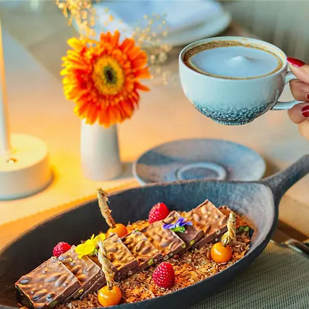 Swissotel And Cesme Hotel Izmir