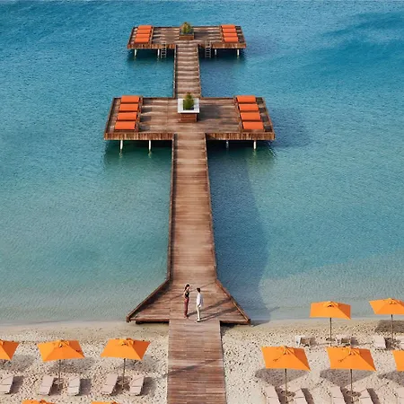Swissotel And Cesme Hotel *