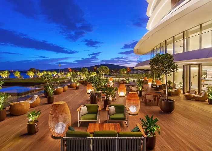 Swissotel And Cesme Hotel *