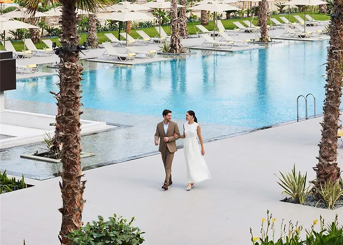 Swissotel And Cesme Hotel